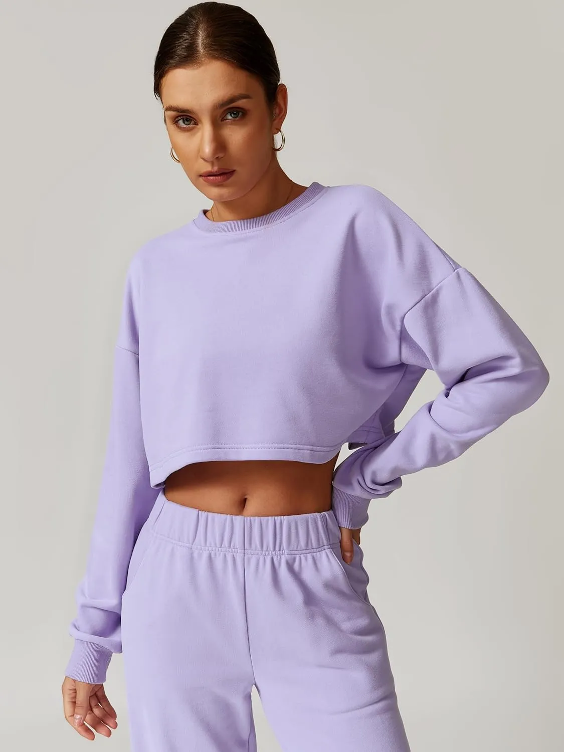 ABOCIW Womens 2 Piece Sweatsuits Set Long Sleeve Open Back Cropped Sweatshirt Wide Leg Sweatpants Fall Outfits Tracksuit