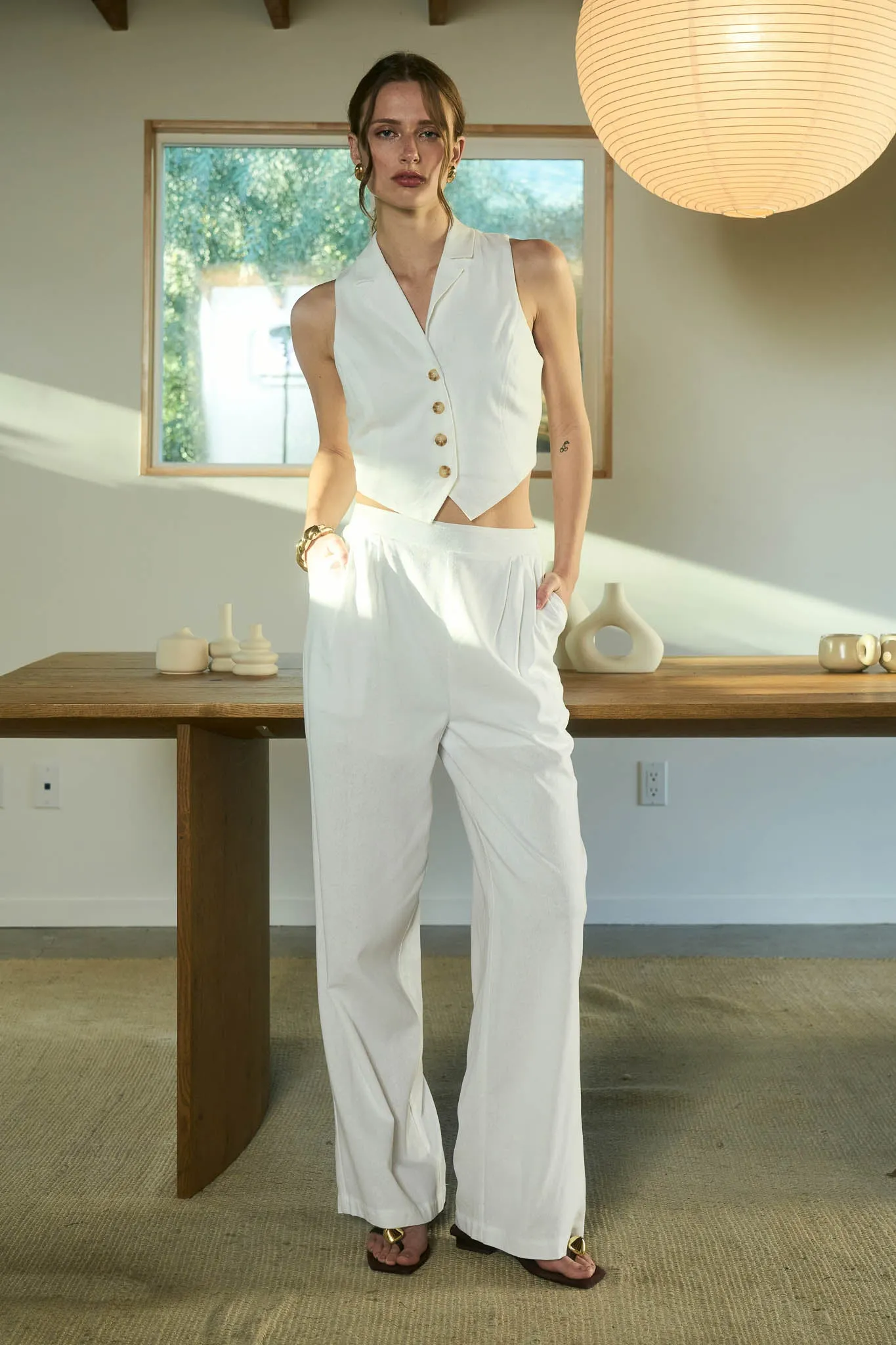 COLLARED BUTTON DOWN CROPPED VEST BLOUSE