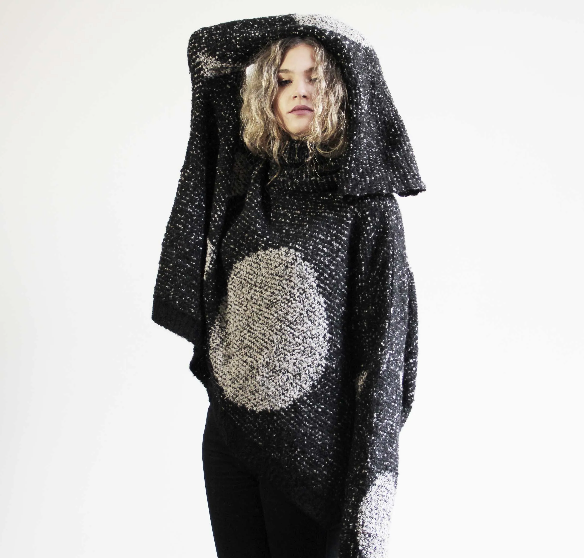 Oversize alpaca spot sweater-White/Black spot