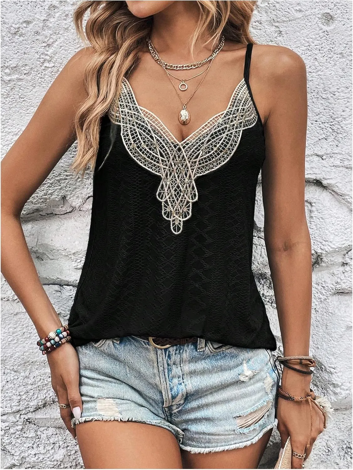 SOLY HUX Women's Contrast Lace Cami Top V Neck Spaghetti Strap Eyelet Embroidery Tops